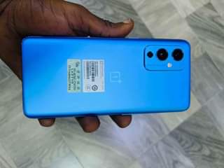 A picture of One Plus 9 5G 256Gb Ram 12Gb Bei 600k