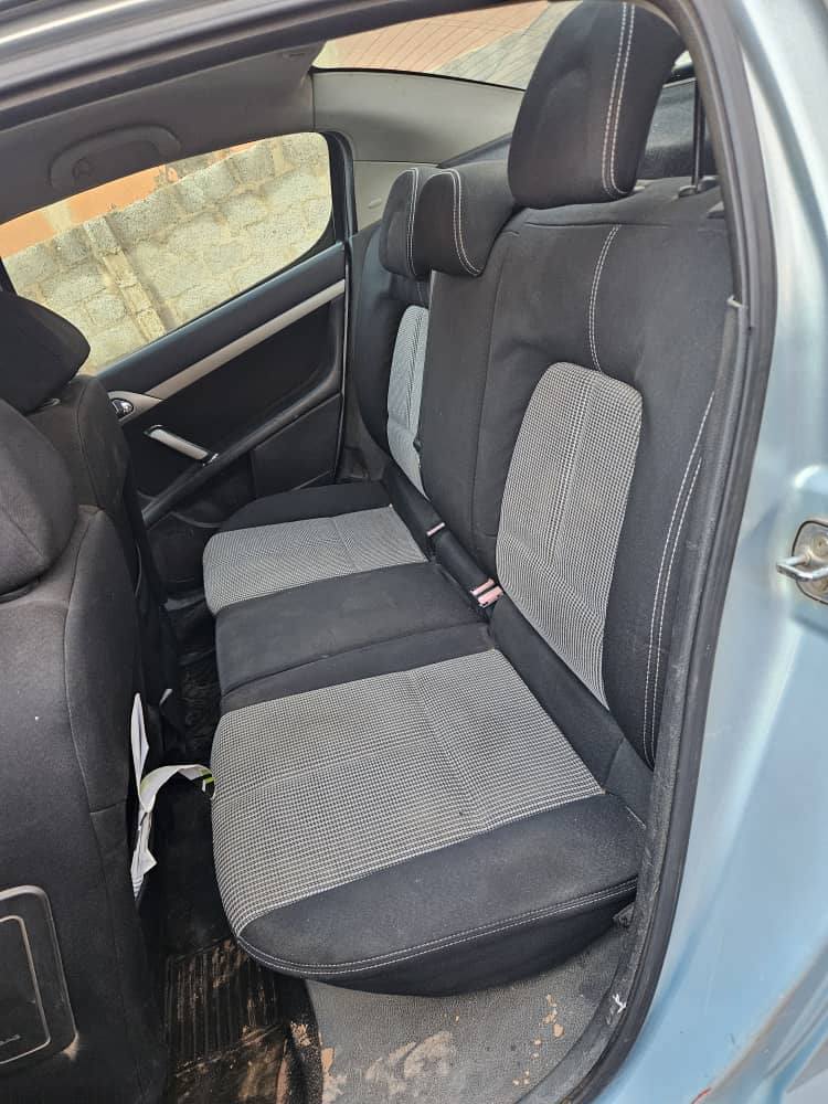 A picture of Peugeot 407