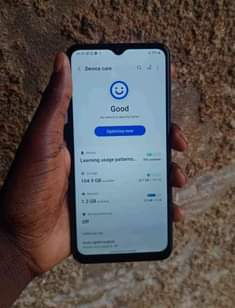 A picture of SAMSUNG A04S 128GB 340K NEGOTIABLE 0708553023