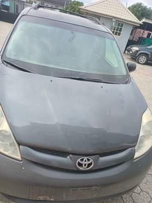 A picture of 2008 Toyota Sienna