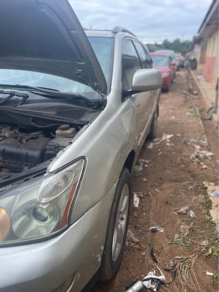 A picture of 2005 RX 330 with Toks Engine