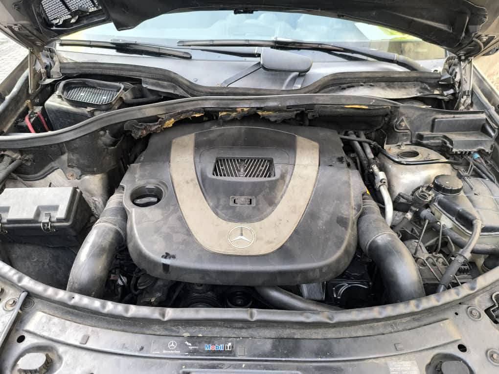 A picture of Registered 2007 Mercedes Benz ML350 Untouched engine gear and ac