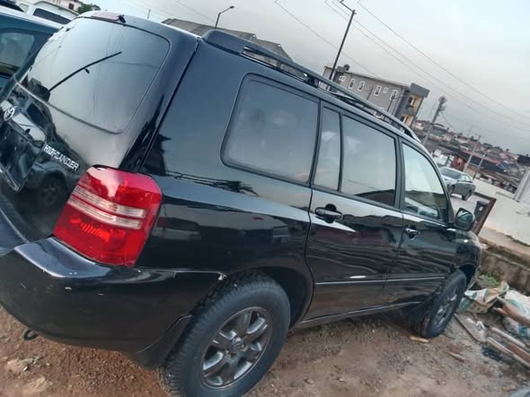 A picture of Toyota Highlander 4 plug