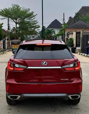 A picture of Lexus RX350 2017