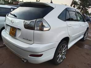 A picture of Toyota Harrier 2005 At 30m 0706044260 0774245262