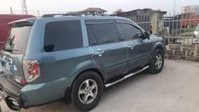 A picture of Honda pilot 2008