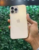 A picture of Iphone 13 pro max