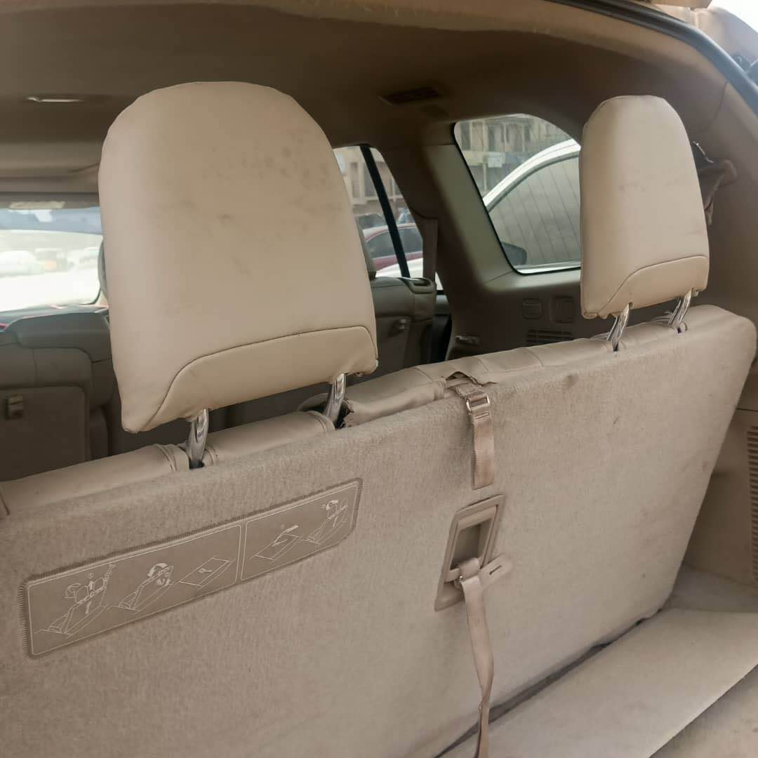 A picture of Clean Toyota Highlander 2011