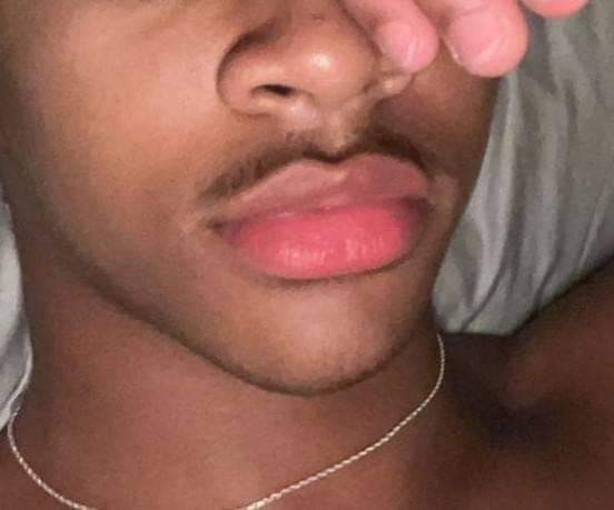 A picture of 7 days Pink lips balm