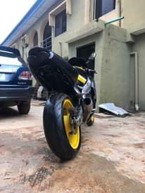 A picture of KAWASAKI ZX6R 2001 Power Commander installed