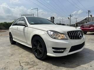 A picture of 2010 Mercedes benz C350