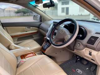 A picture of Toyota Harrier