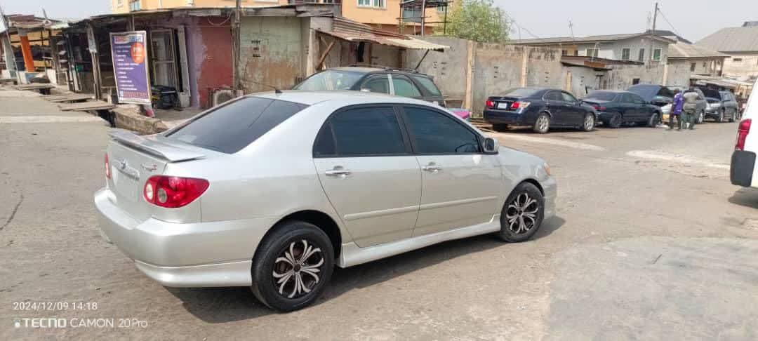A picture of 2006 Toyota corolla