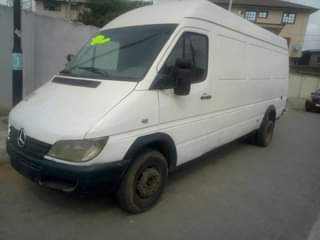 A picture of Mercedes Benz bus Dutch Spare Long chassis 4cylinder diesel engine