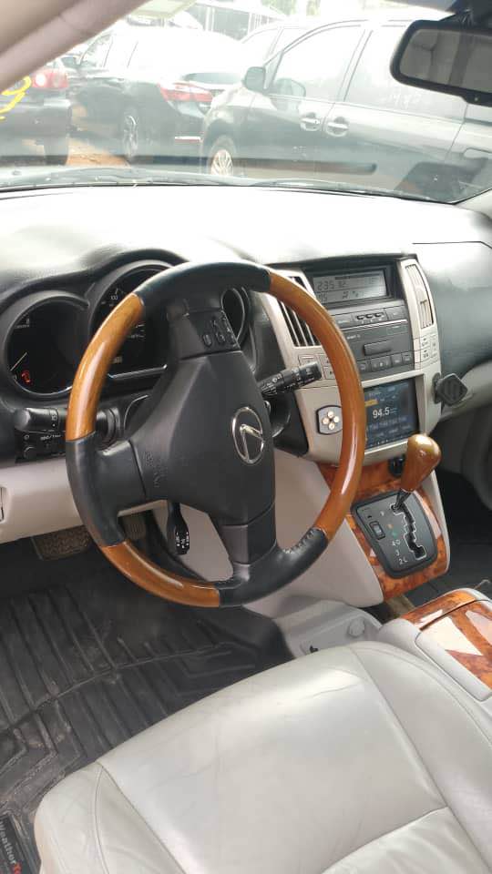 A picture of Lexus Rx350 Tokunbo