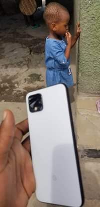 A picture of Google pixel 4xl