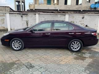 A picture of Lexus rx 330