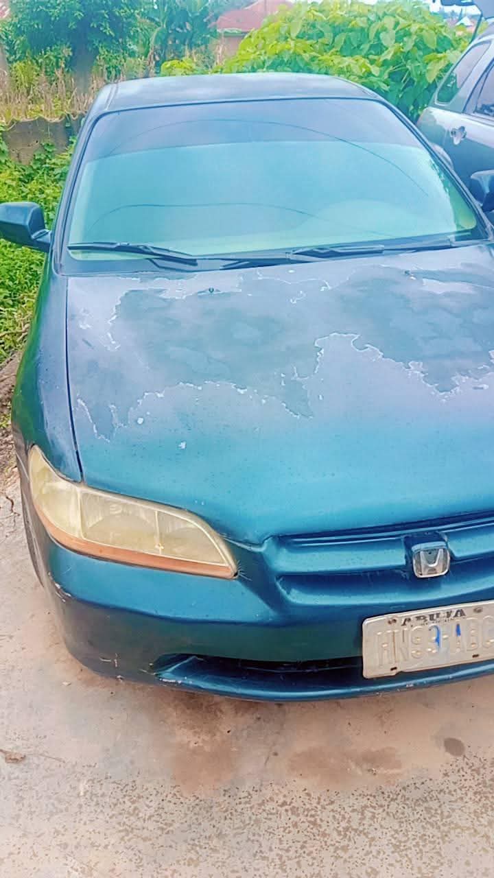 A picture of 2001 Honda accord