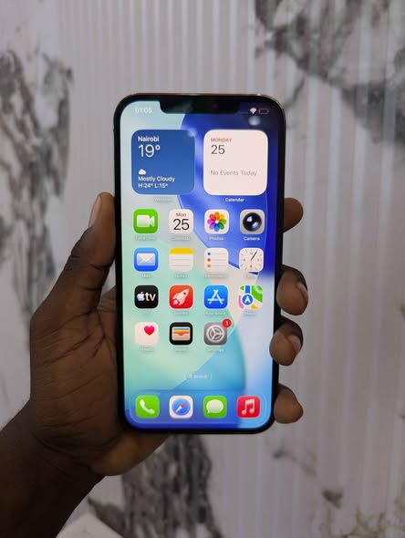 A picture of Iphone 12 Promax