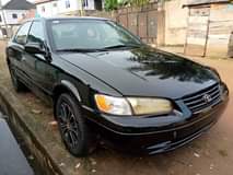 A picture of 2001 Toyota Carmy