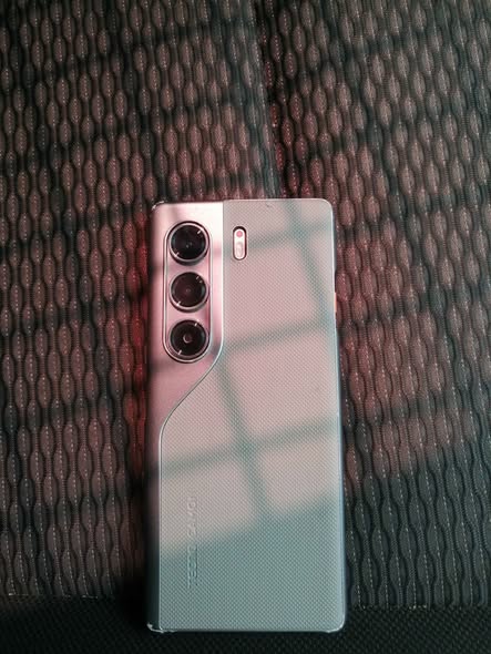 A picture of Tecno Camon 40pro