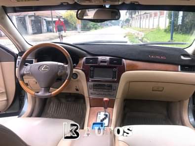 A picture of KB AUTOs First User Lexus Es330 2005 model Specs Moonroof