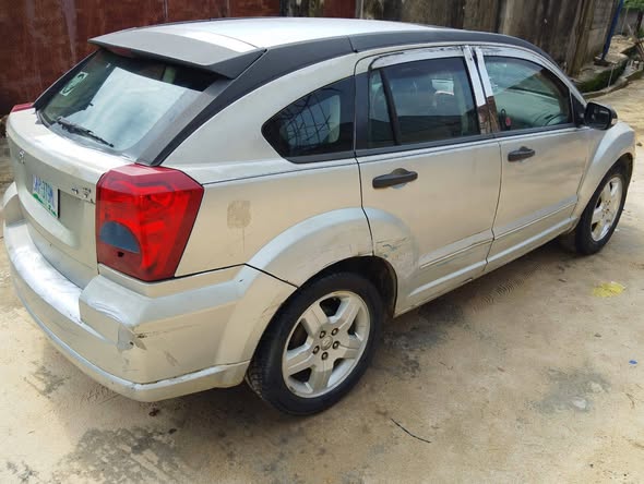 A picture of DODGE CALIBER EMV 07034278810