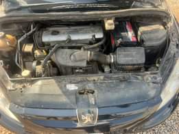 A picture of Neatly used Peugeot 307 Automatic Sound Engine and gear AC