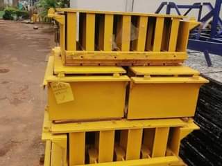 A picture of Block machine for sale call me on 256751331103 or what