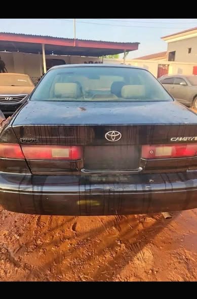 A picture of 2008 Toyota Camry Tiny Light 2 2 08