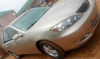 A picture of TOYOTA CAMRY 2004 bigdaddy
