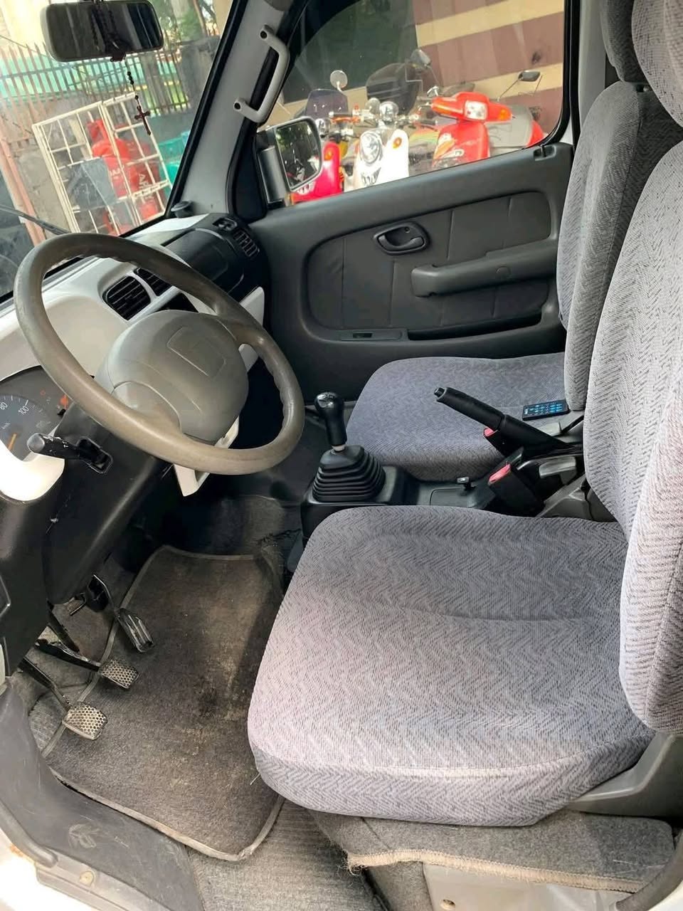 A picture of Mini bus