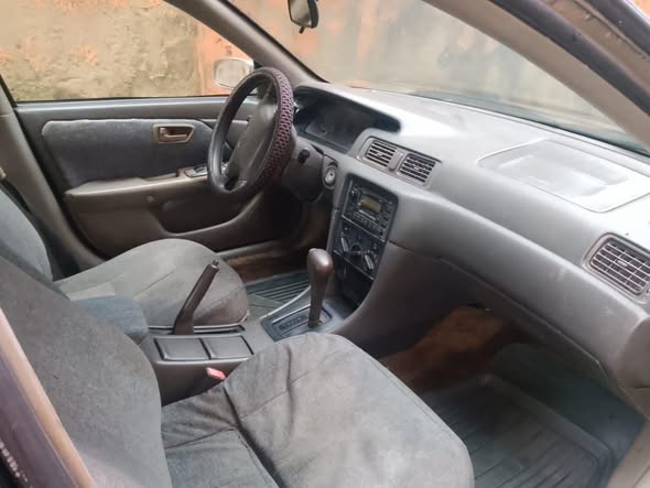 A picture of 2002 Toyota Camry