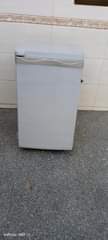 A picture of Nauza fridge yang single door offer lak 170k