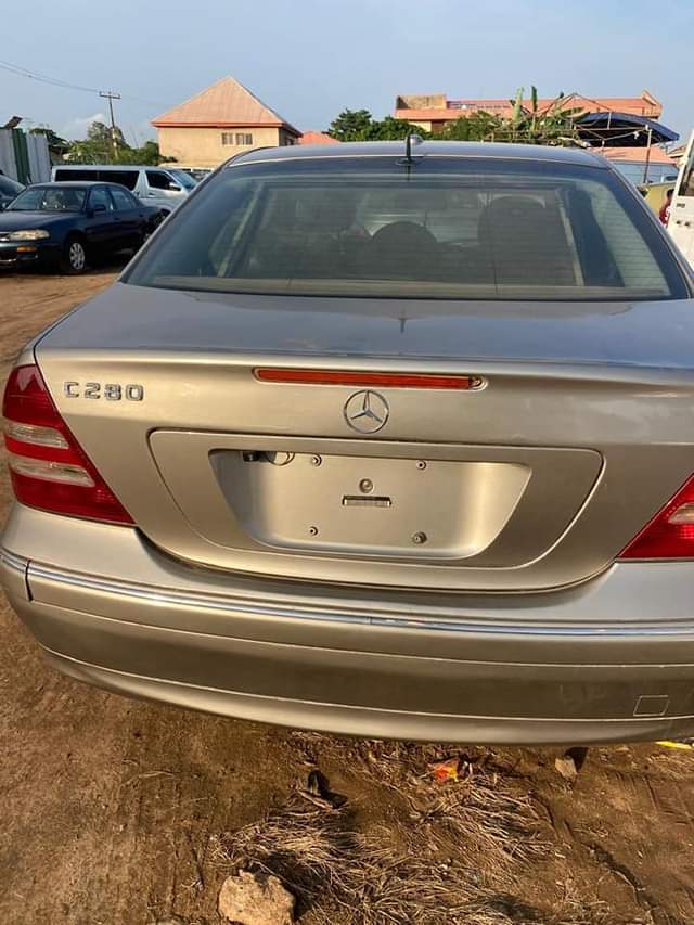 A picture of Belgium Standard Distress Mercedes Benz C280 Owner needs money cash