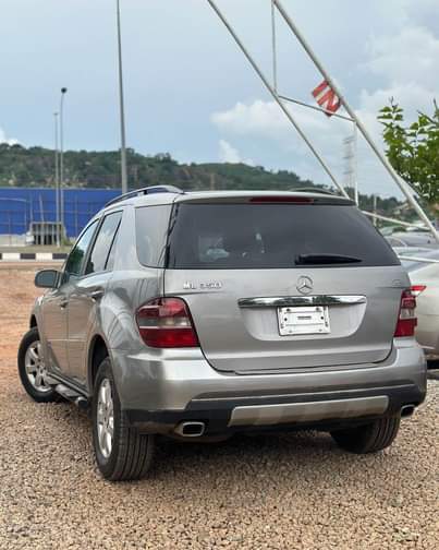 A picture of Belgium grade Few months used Mercedes Benz ML350 2008 model