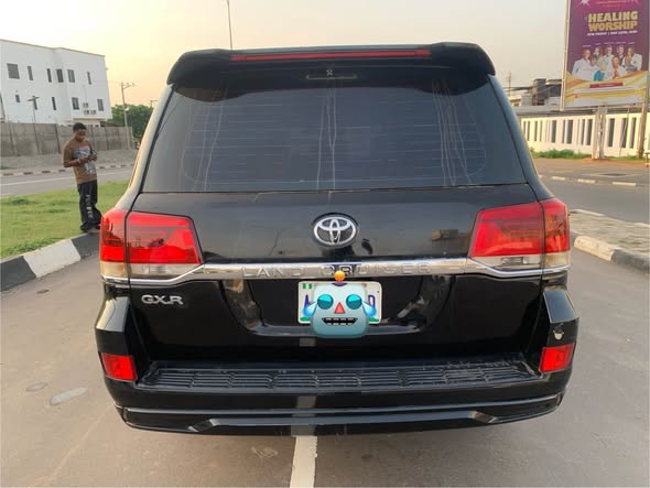 A picture of 2010 upgraded to 2018 Landcruiser neatly used 27m 08142427653
