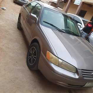 A picture of Toyota camry 01