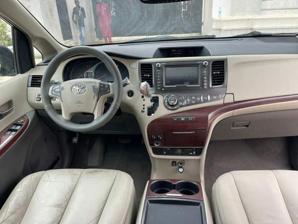 A picture of EXTREMELY SHARP 2011 TOYOTA SIENNA XLE KEYLESS WITH DUTY AT