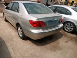 A picture of Leather seats Automatic transmission 4 Cylinder Alloy rims Power windows