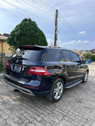 A picture of DISTRESS SALES DISTRESS SALES Direct foreign used 2013 Ml350 Accident