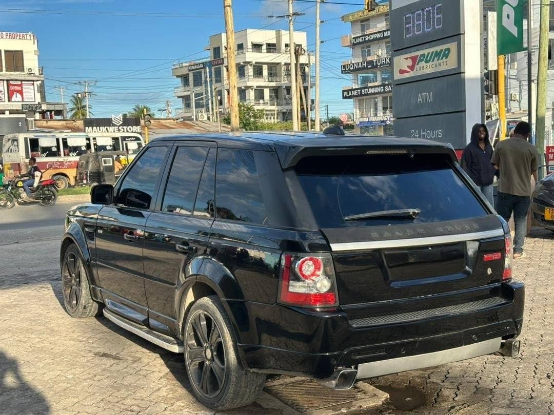 A picture of RANGE ROVER SPORT