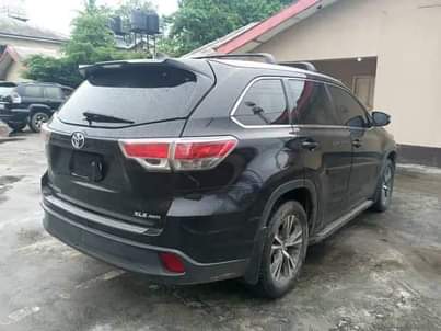 A picture of 2016 Toyota Toyota Highlander