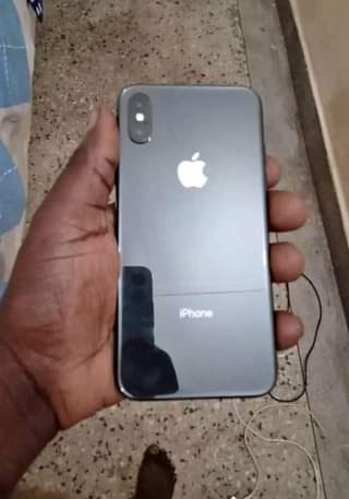 A picture of iphone X