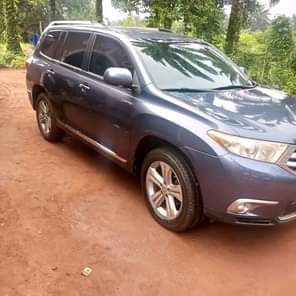 A picture of Direct Belgium 2014 Toyota Highlander Limited Edition but registered Everything