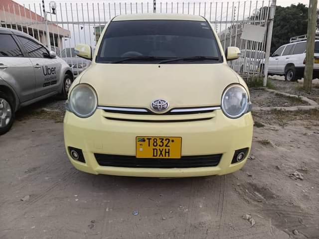 A picture of TOYOTA SIENTA 0714058883