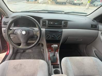 A picture of 2007 model Toyota Corolla LE Barely used Pure first body