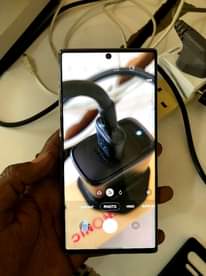 A picture of SAMSUNG NOTE 10 PLUS 5G
