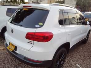 A picture of VW Tiguan 2011 At 45m 0706044260 0774245262