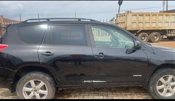 A picture of 2008 Rav4 07031135291